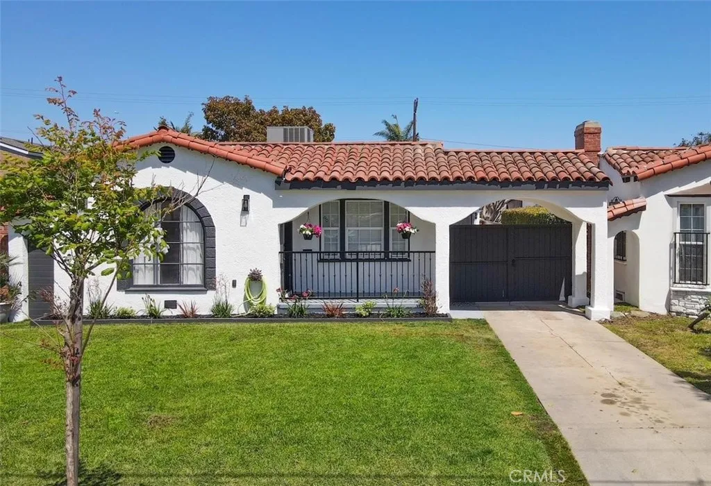 1040 S Grevillea Avenue, Inglewood, California 90301 home-pic-3